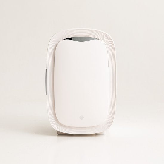 Knikker Cosmetics Knikker Skincare Fridge 12 Liter - Mini Beauty Koelkast voor Make-up Cosmetica - Condensvrij Met Maskerwarmer - Incl. Ice Globe(Wit - 12 Liter)