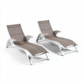 Lounge set van twee ligstoelen met aluminium frame en textileen stof in bruin
